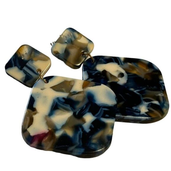 Earrings SHELLY - SQUIRCLE SHAPED ACRYLIC - MARBLED BLUES - POSTS‎ - Picture 1 of 3